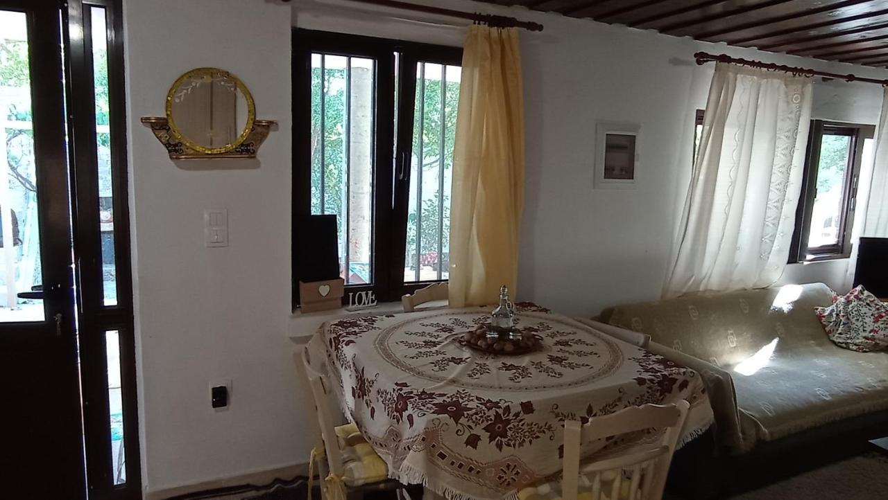 Villatzer - Traditional House With Fireplace And Garden Tzermiadon Bagian luar foto